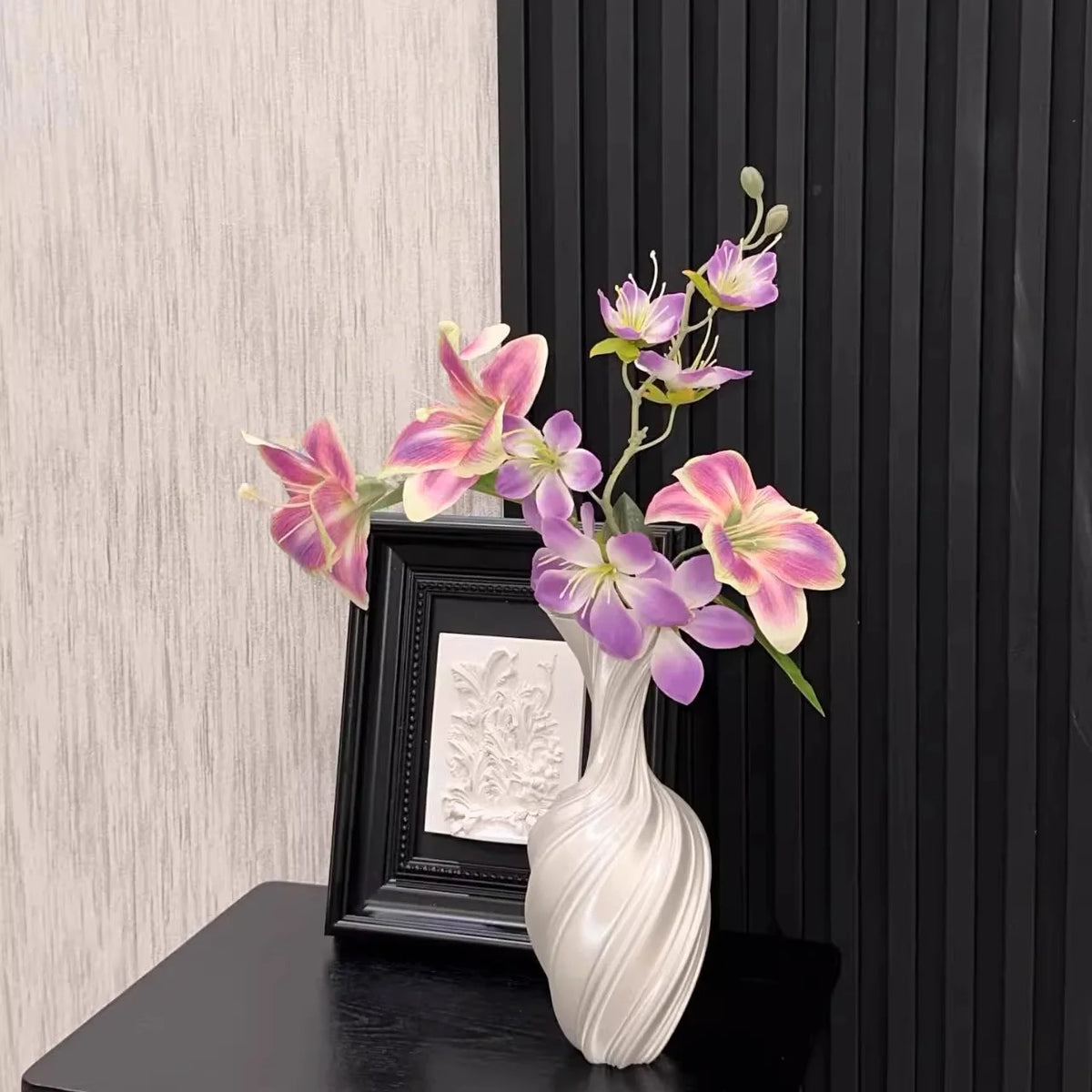 3D Printed Abstract Twisted Vase | Retro Nordic Minimalist Flower Arrangement Decor