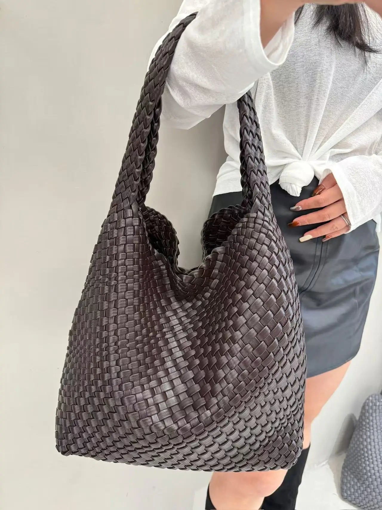 Hand-Knitted PU Woven Tote Bag for Women – Large Luxury Criss-Cross Shoulder Bag