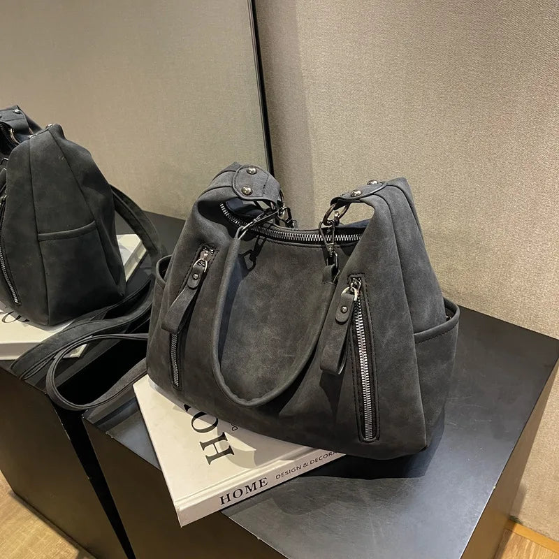 Women's PU Bucket Tote Bag – Large Capacity Crossbody & Commuter Shoulder Bag