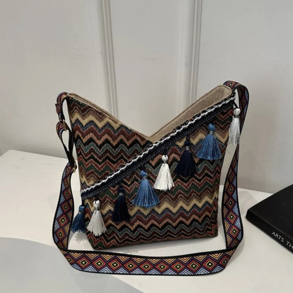 Bohemian Geometric Woven Fringe Shoulder Bag – Vintage Ethnic Tassel Crossbody Tote for Travel