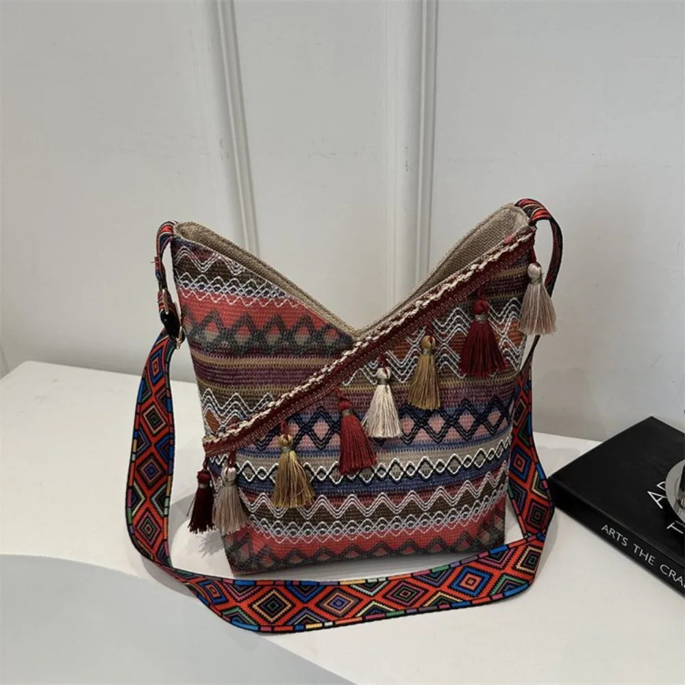 Bohemian Geometric Woven Fringe Shoulder Bag – Vintage Ethnic Tassel Crossbody Tote for Travel