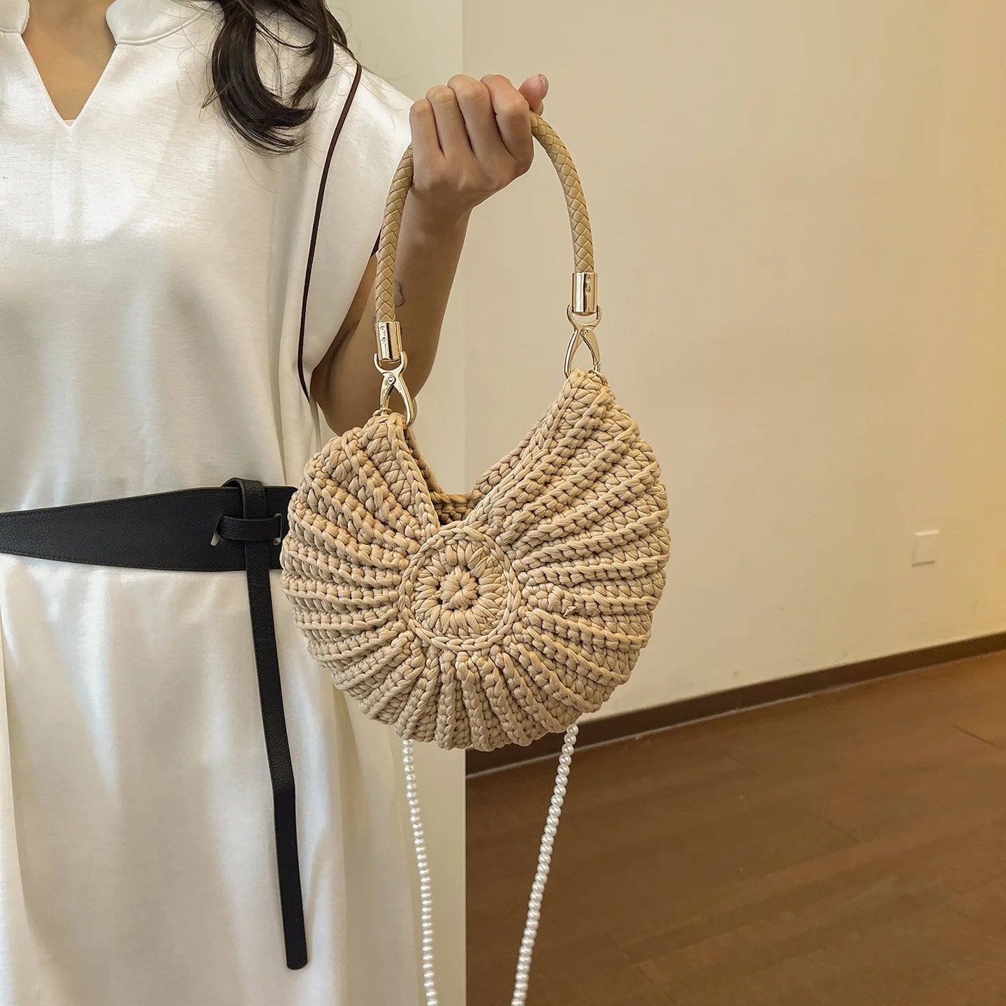 Hand Woven Shell Tote Bag with Chain Shoulder Strap – Large Capacity Bohemian Beach Bag